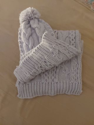 Juego bufanda y gorro sin estrenar