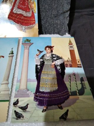 cartoline vintage con vestito in stoffa