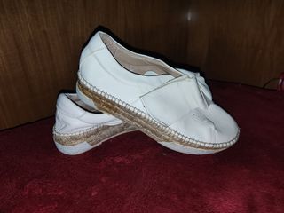 Zapatillas piel blancas esparto