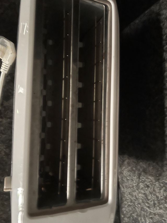 2 tostadoras de pan cada una