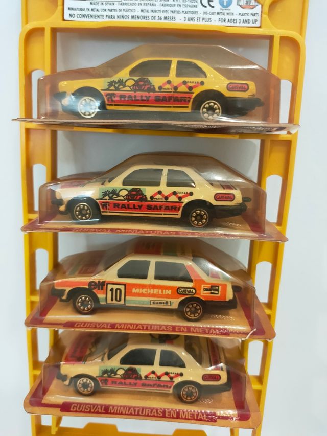 EXPOSITOR GUISVAL CON CUATRO COCHES!!!!