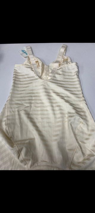 Faja entera pierna talla 105 copa C