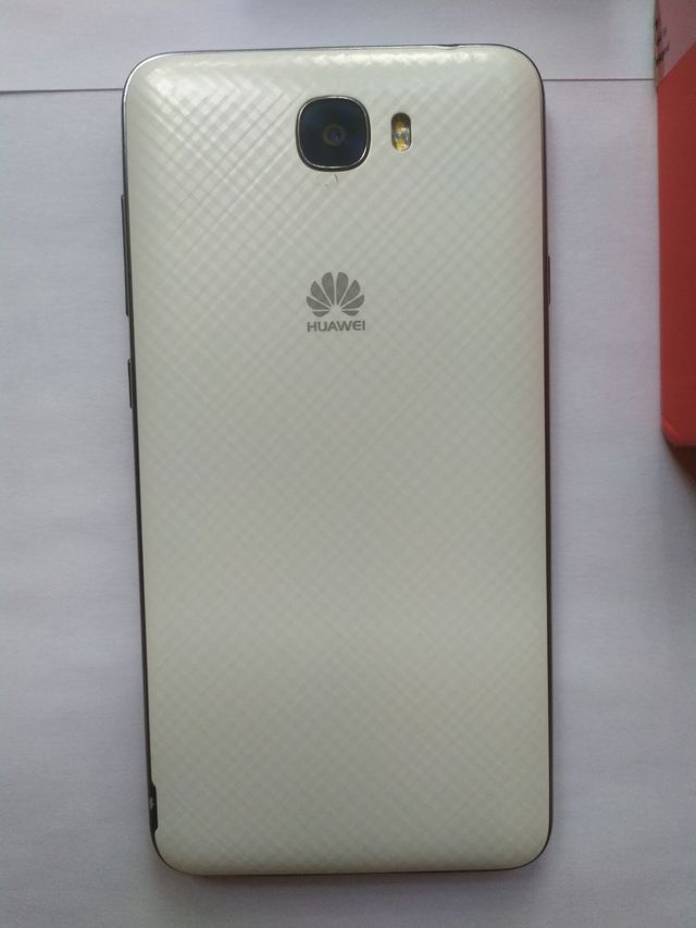 HUAWEI Y6 2017