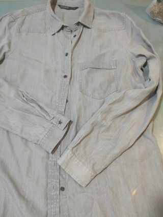 camisa vaquera fluida gris Zara