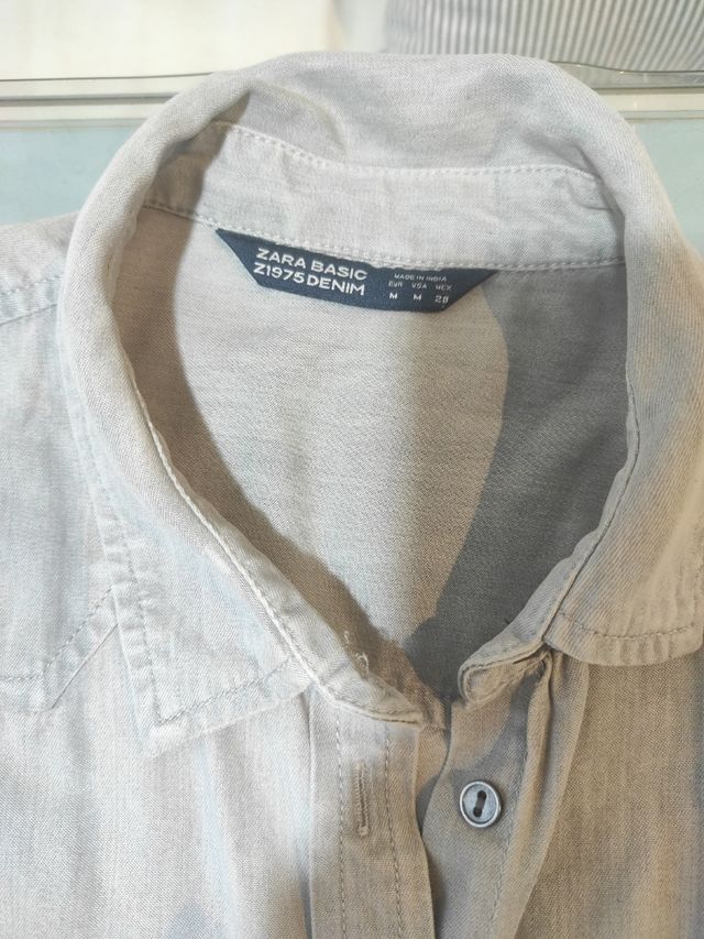 camisa vaquera fluida gris Zara
