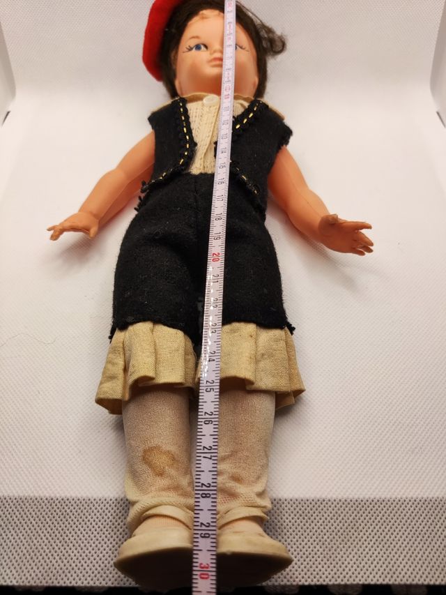 Vecchia Bambola Arlechino in Abiti Tradizionali