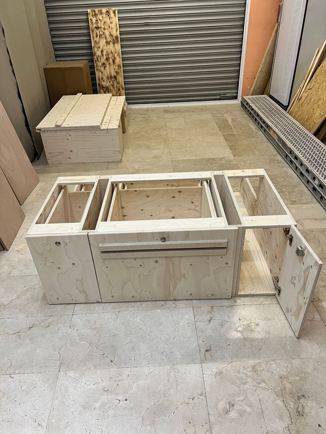 Mueble camper "Maletero T6"