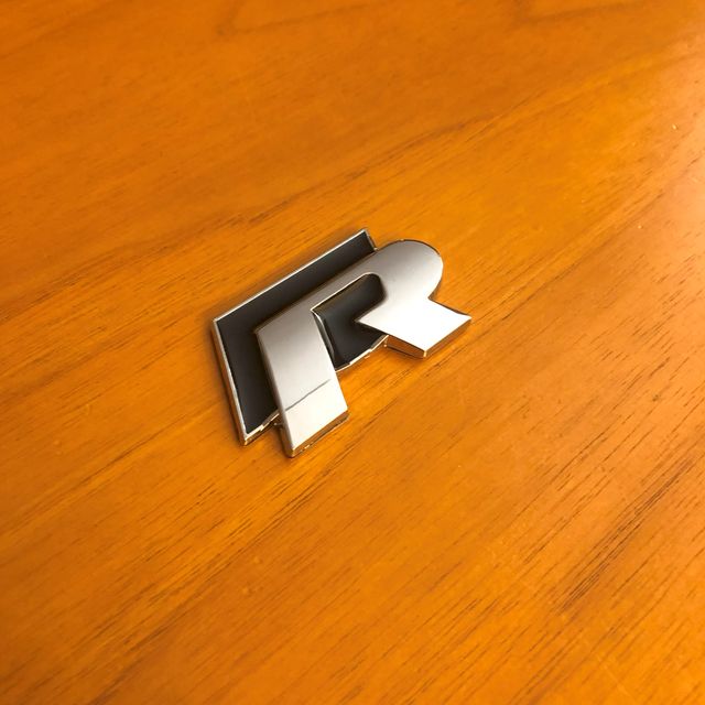 Stemma logo R Volkswagen nero 55x28mm