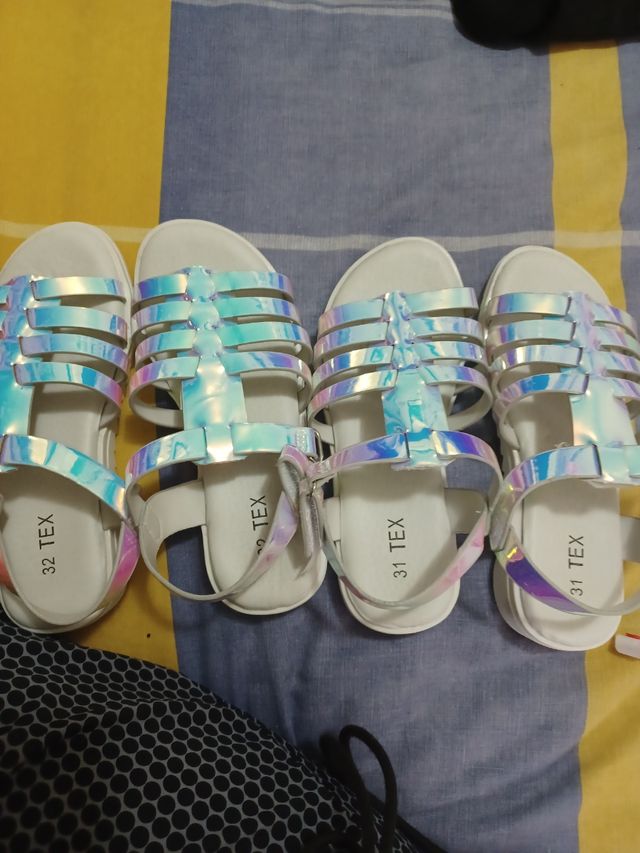 Lote de sandalia de niña