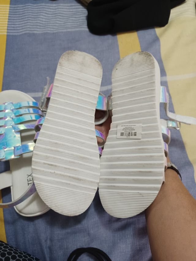 Lote de sandalia de niña