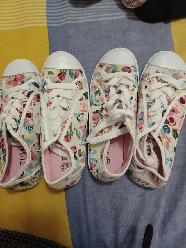 LOTE DE ZAPATILLAS DE NIÑA