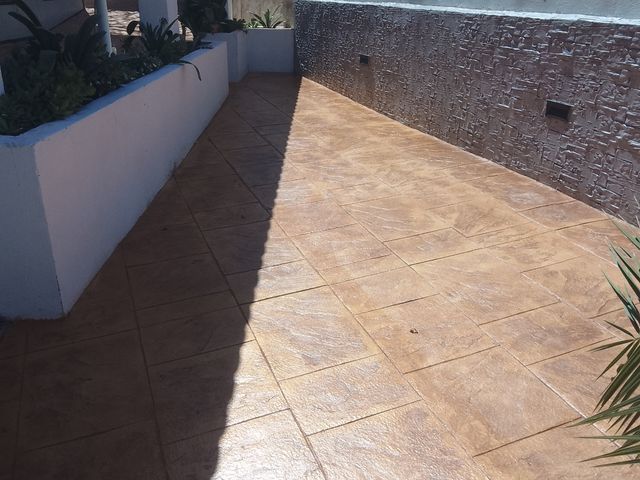 hormigón impreso y fratasado vertical