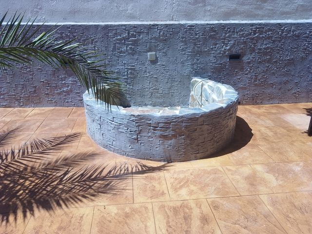 vertical moros hormigón impreso y fratasado calida