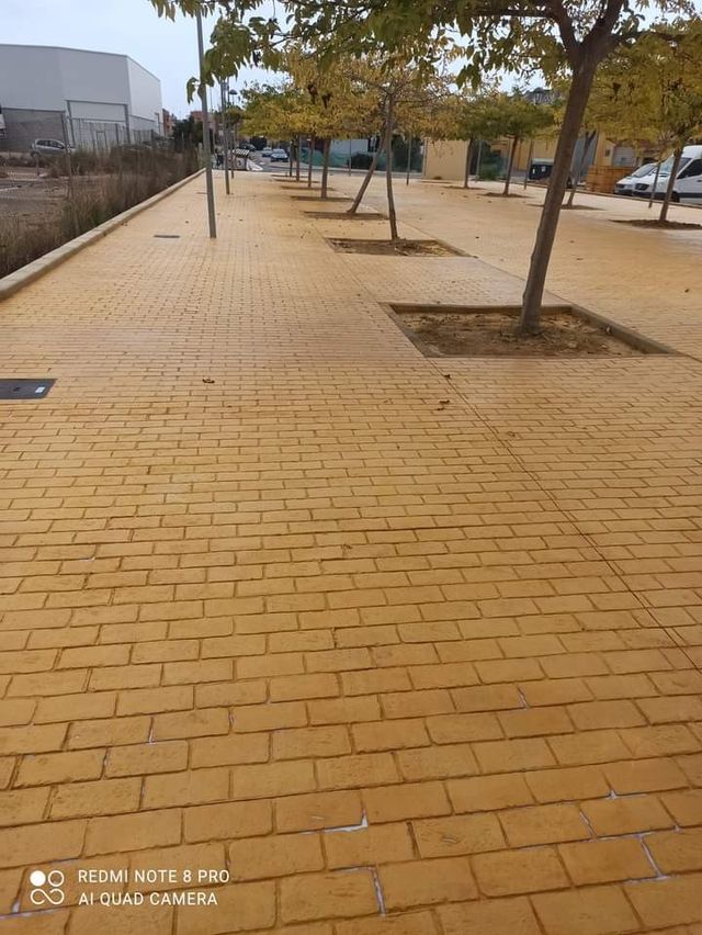 vertical moros hormigón impreso y fratasado calida