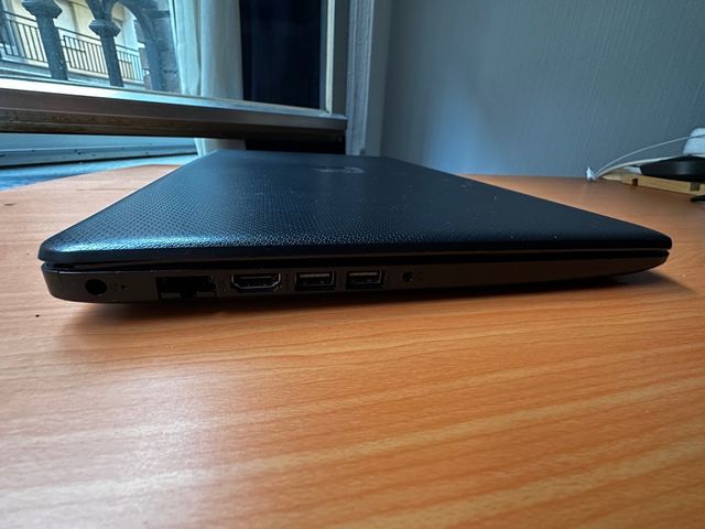 Hp Laptop 15-db1xxx de segunda mano por 220 EUR en Salamanca en WALLAPOP
