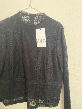 Blusa negra encaje ZARA 