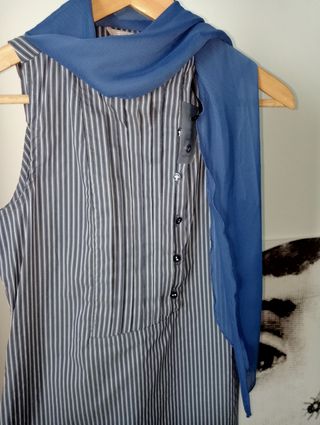Top Silvian Heach con foulard applicato