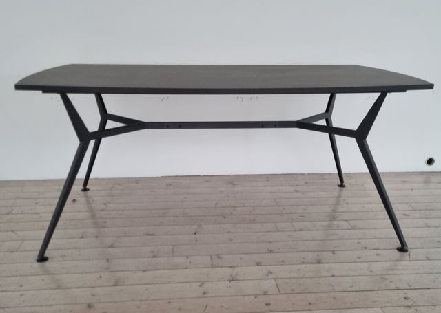 Tavolo Planet Design Moderno