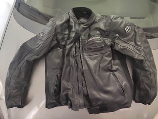 Giubbotto moto con protezioni