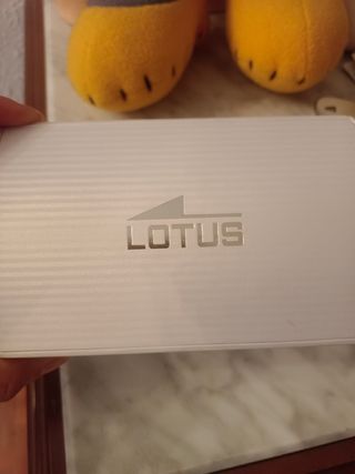 reloj lotus