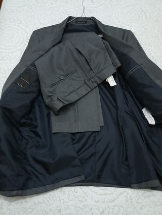 Traje zara