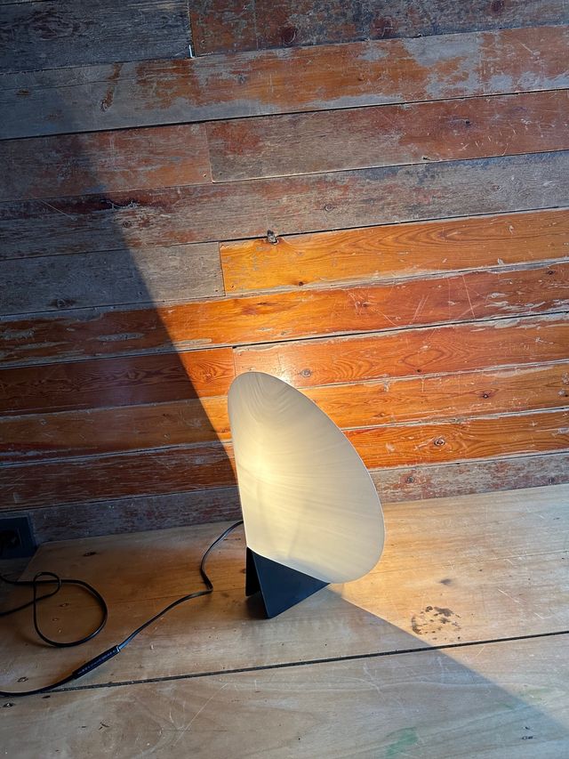 Lámpara vintage de mesa  diseño italiano años 80’