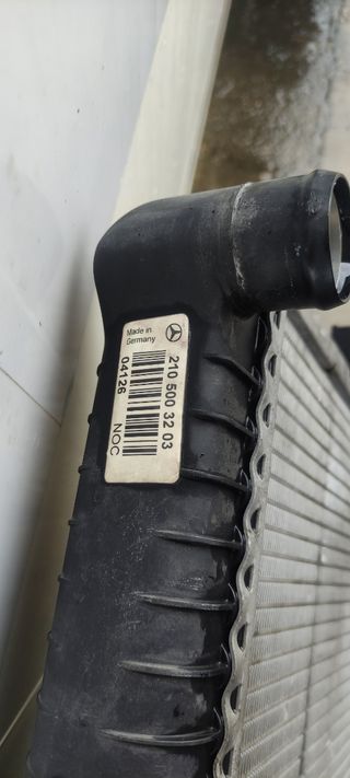 radiador mercedes w210 clase e 3000 TD 2105003203