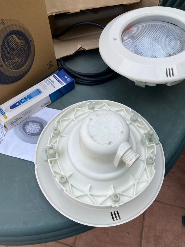 Focos rgb piscina Astralpool