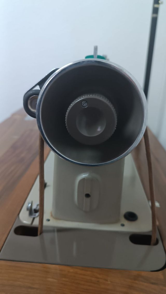 maquina de coser antigua ALFA con mueble Luis XV