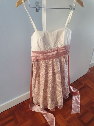 Precioso vestido corto de fiesta
