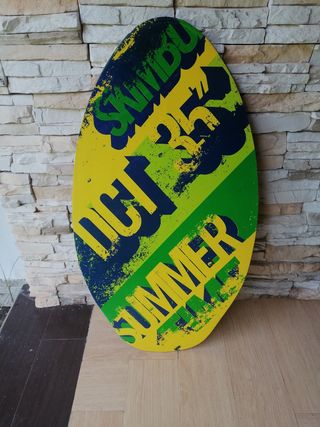 tabla de surf orilla
