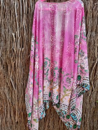 CAMISOLA ROSA. TALLA ÚNICA OVER SIZE