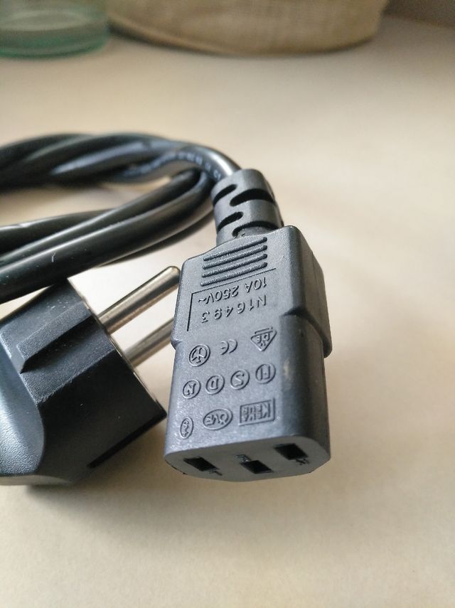 Cable de alimentación