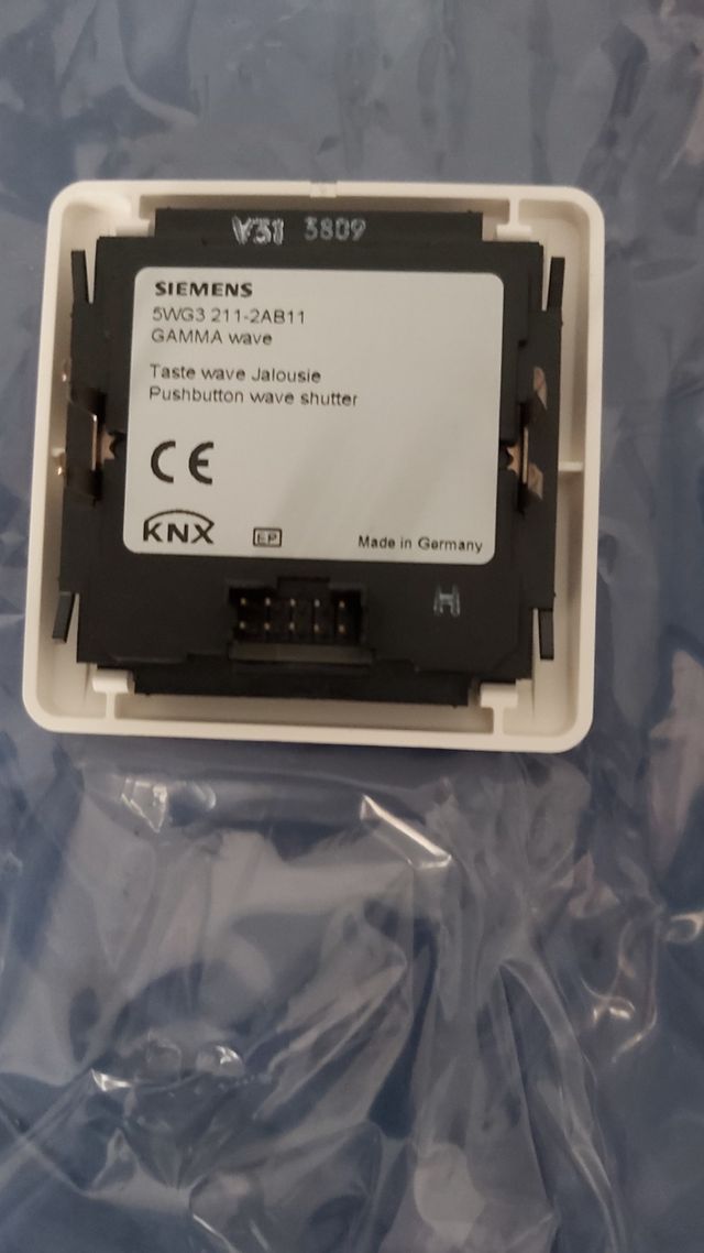 Pulsador Wave de persianas KNX SIEMENS