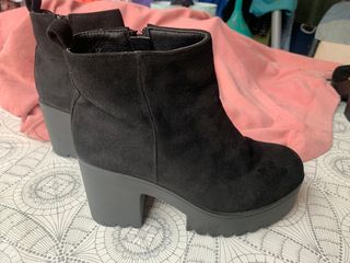 Botines de antelina negro 