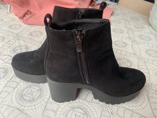 Botines de antelina negro 
