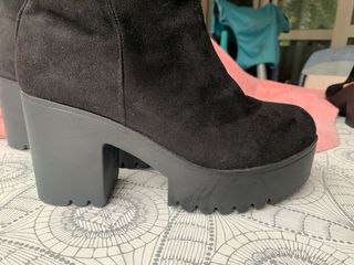 Botines de antelina negro 