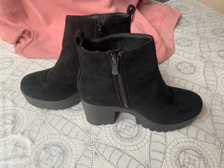 Botines de antelina negro 