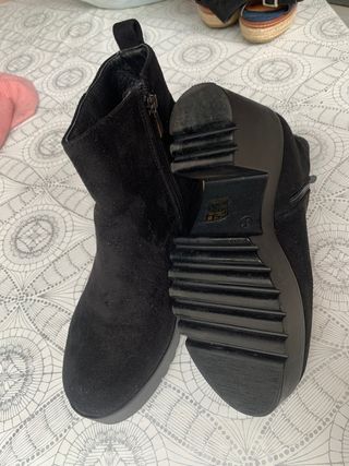 Botines de antelina negro 