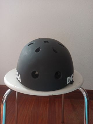 Casco DC patinete 56 cm