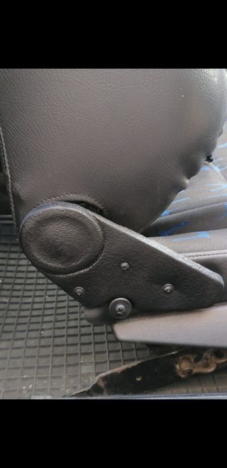 TAPA ASIENTO BISAGRA VW GOLF MK2