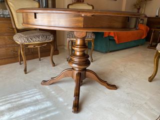 Juego de mesa y sillas