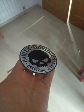 2 EMBLEMAS ALUMINIO HARLEY SKULL