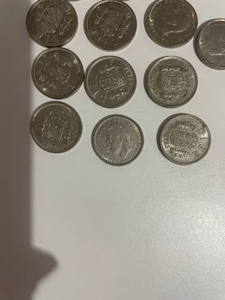 13 monedas de 10 ptas (1983)