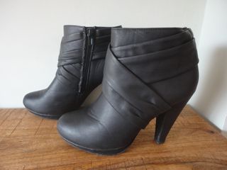 BOTINES MARIPAZ TALLA 37