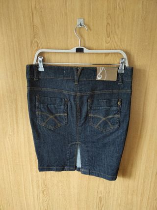 Falda STRADIVARIUS talla 38