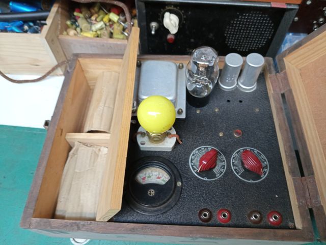 Maletín de reparación de radios de Radio Maymo