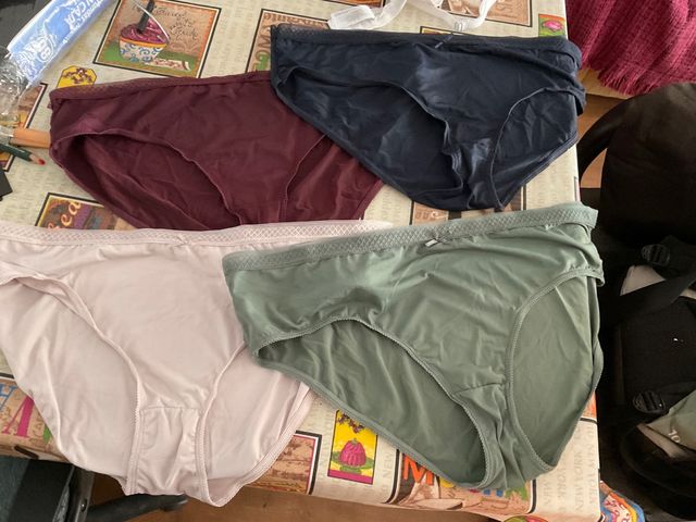 Sujetadores y braguitas de embarazo