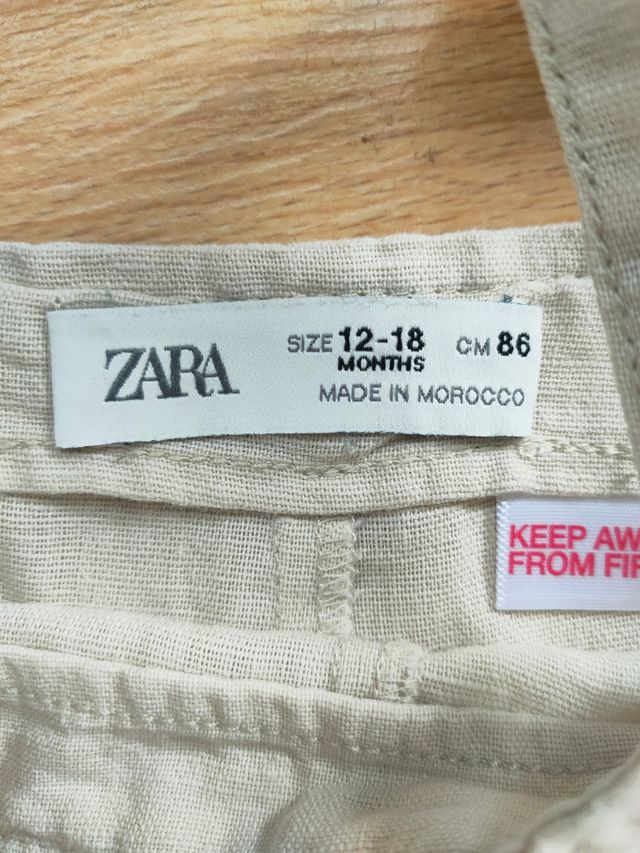 Peto lino, leggins Zara y camiseta fagottino