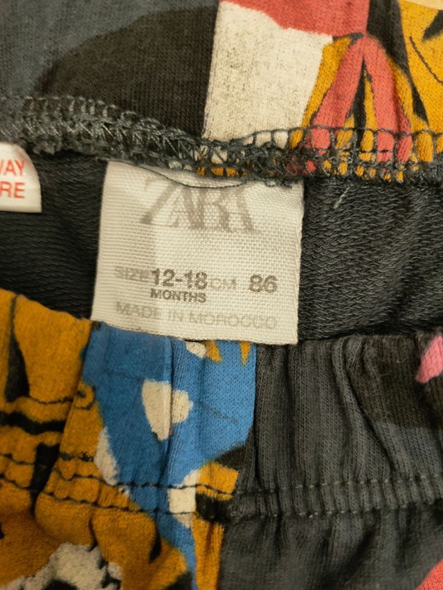 Peto lino, leggins Zara y camiseta fagottino